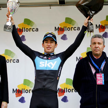 Sergio Luis Henao sigue corriendo con su equipo el Sky