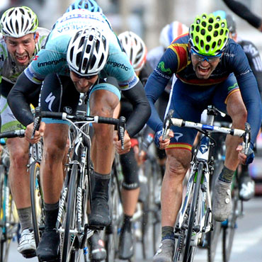 Tom Boonen celebró su victoria #100.