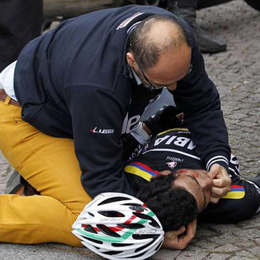 Quintero sufrió una fuerte caída en la disputa de la famosa prueba italiana