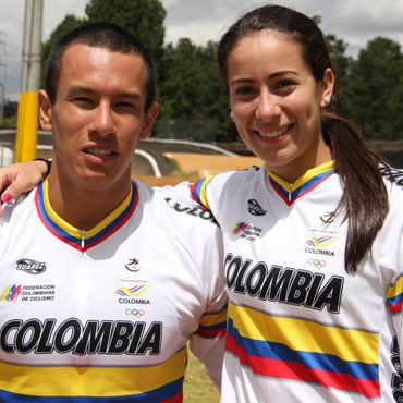 Mariana Pajón junto a Andrés Jiménez