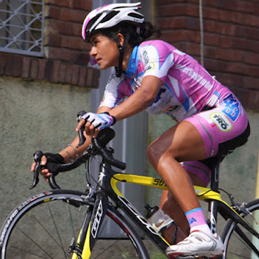 Ana Cristina Sanabria sigue al frente de la carrera