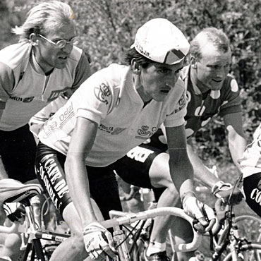 Herrera junto con Fignon y Dietzen en la Vuelta 1987