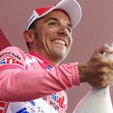 ‘Purito’ y su maglia rosa en el podio