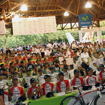 Gran presentación de equipos de la Vuelta a Colombia 2012