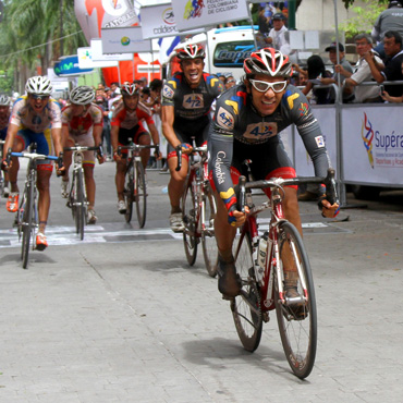 Carlos Urán se estrena en la Vuelta a Colombia