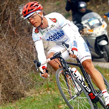 Carlos Betancur en acción