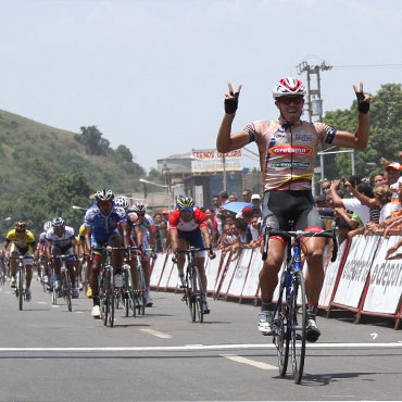 Villegas celebra en la Vuelta a Venezuela