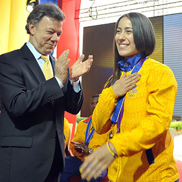 El Presidente Santos junto a Mariana Pajón
