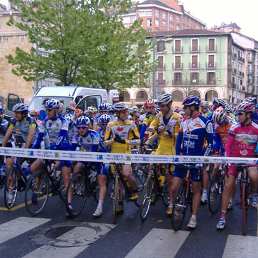 El colombiano sigue al frente de la carrera española