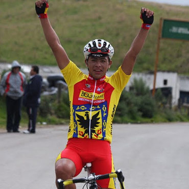 Jordan Parra domina los sprints especiales de la carrera