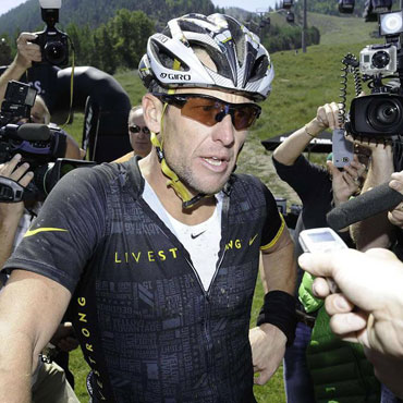 Lance Armstrong reapareció en Austin