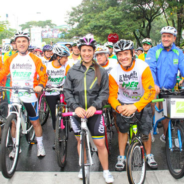 ‘La Tata’ Pajón junto a Carlos M. Oquendo y Aníbal Gaviria