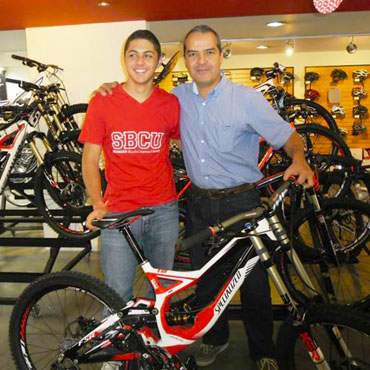 Rafael Gutiérrez llega a la familia Specialized