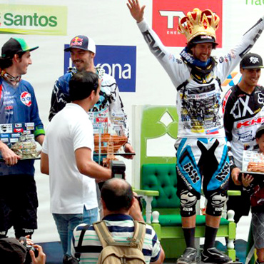 Marcelo Gutiérrez en el podio de Brasil