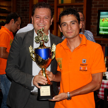 Gustavo Serrano y un nuevo trofeo para el Formesán