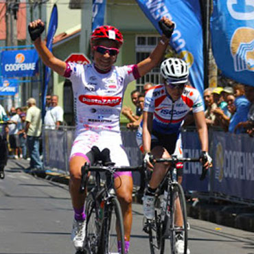 Lorena Vargas en el embalaje final