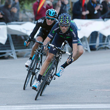 Embalaje final entre Henao y Valverde