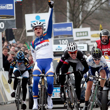 Vos lanzó un sprint demoledor para quedarse con su primer título de Flandes