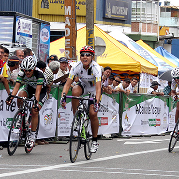 Lorena Vargas ganó su medalla de oro nacional en la ruta