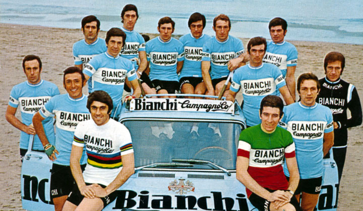 Cochise con su equipo italiano del Bianchi Campagnolo, en el cual se encontró con uno de los mejores corredores de todos los tiempos: Felice Gimondi