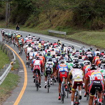 Lote ciclístico nacional en plena competencia del calendario 2013