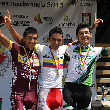 Daniel Martínez (Oro), Adolfo Tique (Plata) y Juan Osorio (Bronce)