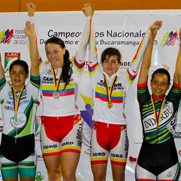 Podio femenino de la Velocidad, categoría prejuvenil