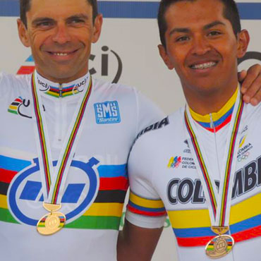 Dueñas con su merecida medalla de bronce conseguida este viernes en Canadá