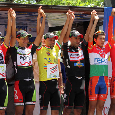 Podio final de los mejores de la carrera