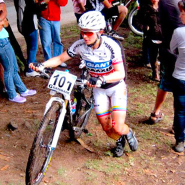 Angelita Parra en acción