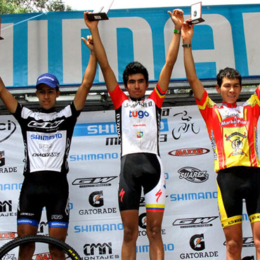 Wldy Sandoval (Specialized-Tugó) ganó la competitiva categoría Júnior