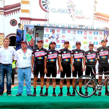 El Aguardiente Antioqueño-Lotería de Medellín en el Clásico RCN 2013