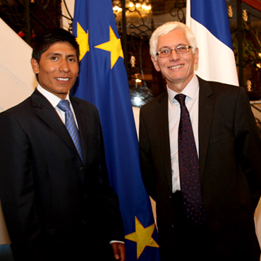 Quintana junto al embajador francés Jean Marc Laforet