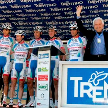 El Androni-Venezuela en el podio del pasado Giro del Trentino