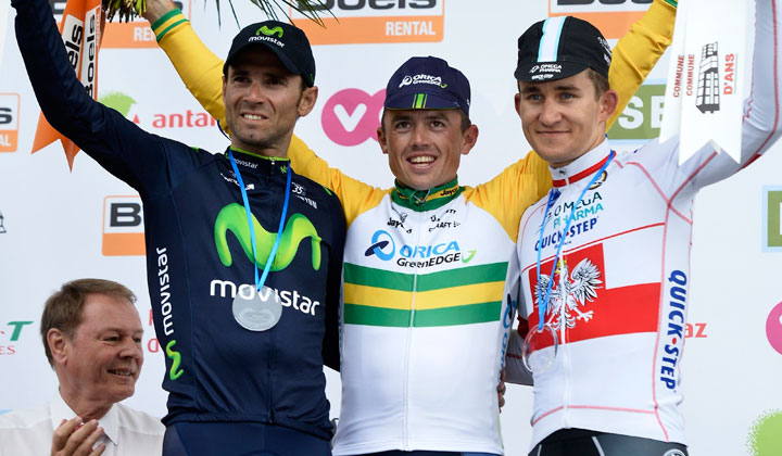 Podio de la Lieja 2014: Simon Gerrans (Centro), Alejandro Valverde (Izquierda) y Michal Kwiatkwoski (Derecha). © Prensa Movistar Team