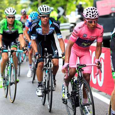 Un Movistar Team soberbio cubrió la espalda de Quintana en Refugio Panarotta