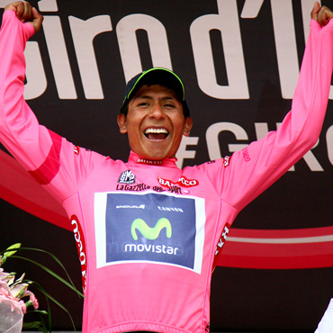 Quintana asumió el liderato del Giro tras una épica jornada