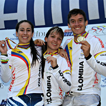 Pajón, Oquendo y Andrea Escobar con brillo dorado