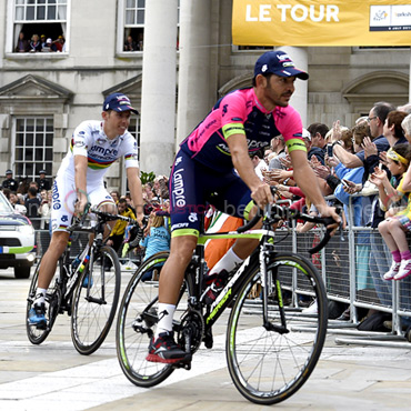 El colombiano José Serpa desfiló con su equipo italiano del Lampre-Merida