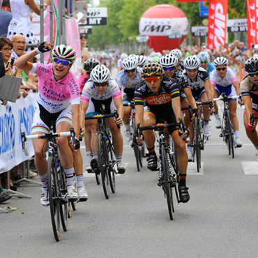 La holandesa Marianne Vos sigue imbatible en el Giro Rosa