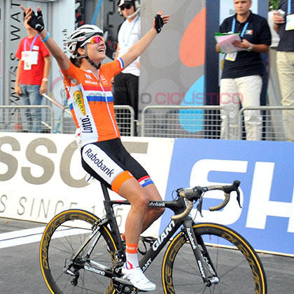 La multiple campeona del ciclismo femenino Marianne Vos lider del Giro Rosa