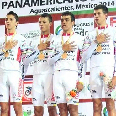 El equipo colombiano juvenil de persecución colombiano brilló en México.
