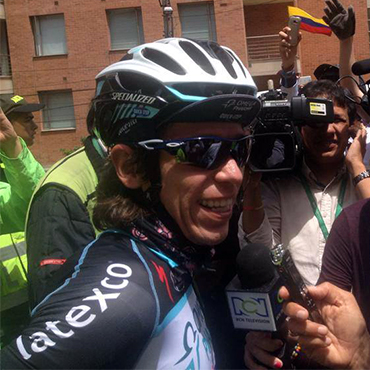 Urán tuvo la compañía de mas mil ciclistas en su evento "A Patios con Rigo"