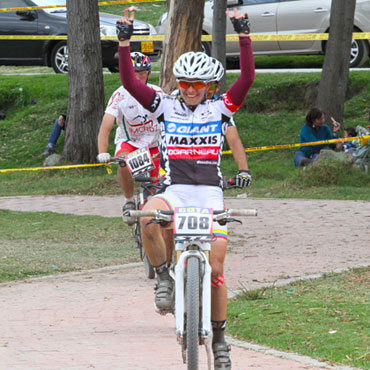 Ángela Parra la mejor ciclomontañista de América sigue cosechando triunfos