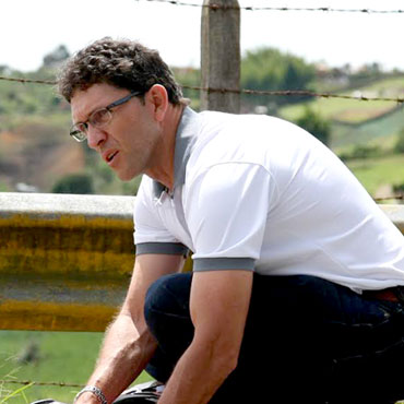 Oscar Vargas inicia su primera Vuelta Colombia como Director técnico del GW