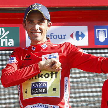 Contador se puso líder de la Vuelta a España tras hacer una gran crono y aprovechar la caída de Nairo Quintana