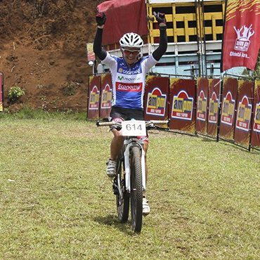 Parra sigue acumulando títulos en el calendario costarricense de MTB