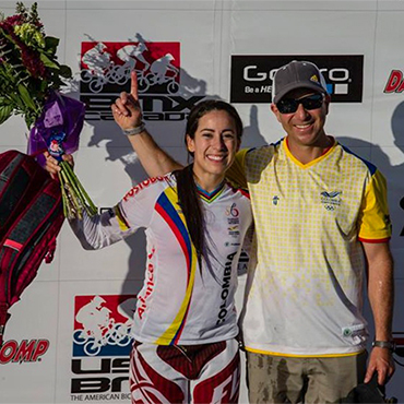 El binomio ideal, la campeona Mariana Pajón con su entrenador Germán Medina.