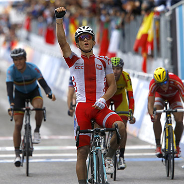 Polonia obtuvo su primera medalla de oro en la prueba con Michal Kwiatowski.