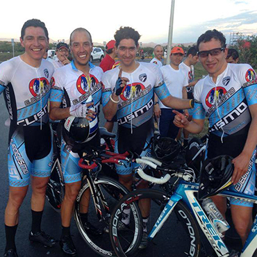 Entusiasmo, unión y alegría, las características de la carrera para veteranos.